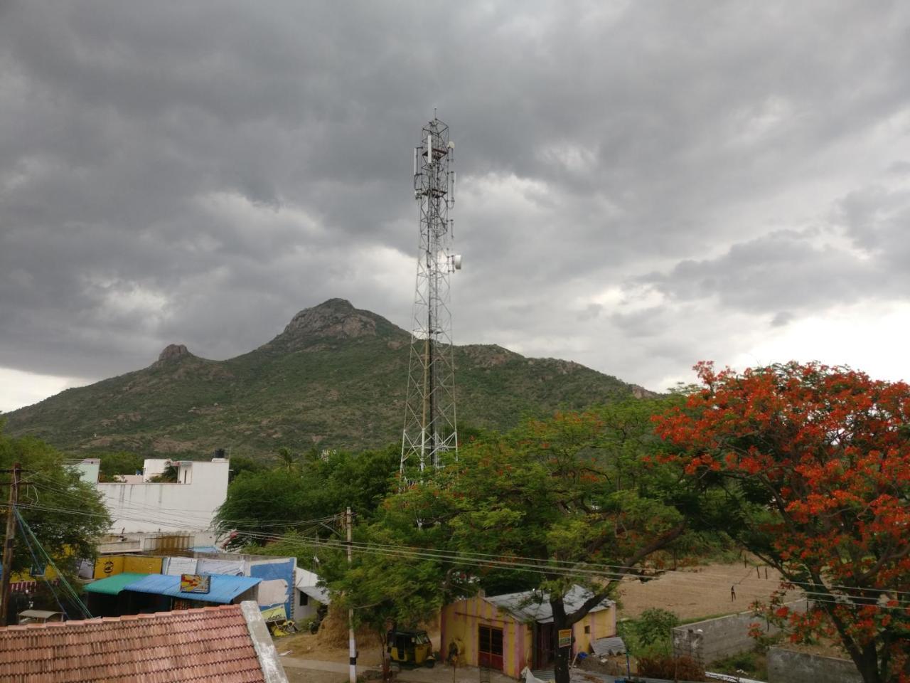 Tiruvannāmalai Selvalakshmi Restaurant And Lodge מראה חיצוני תמונה