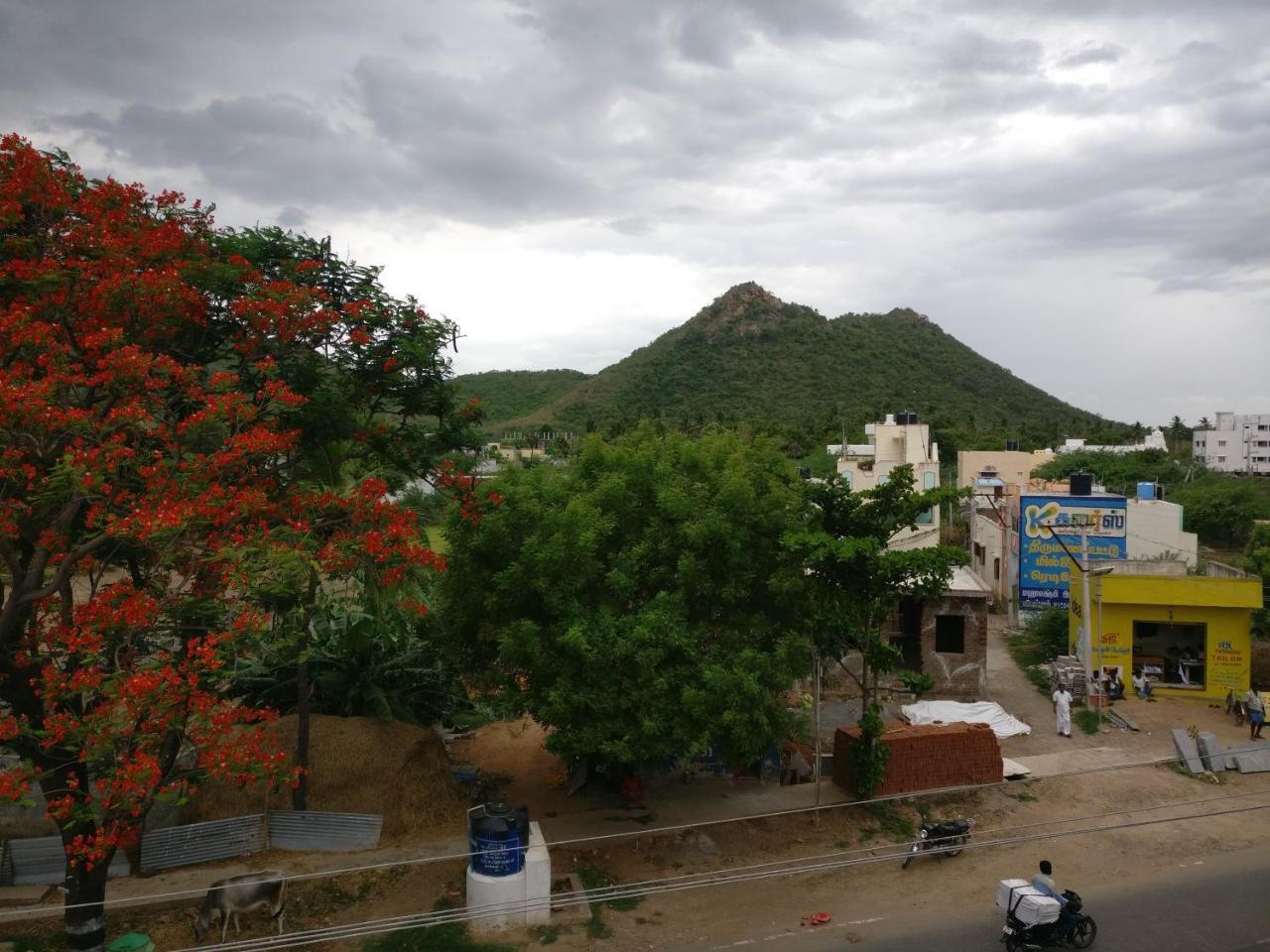 Tiruvannāmalai Selvalakshmi Restaurant And Lodge מראה חיצוני תמונה